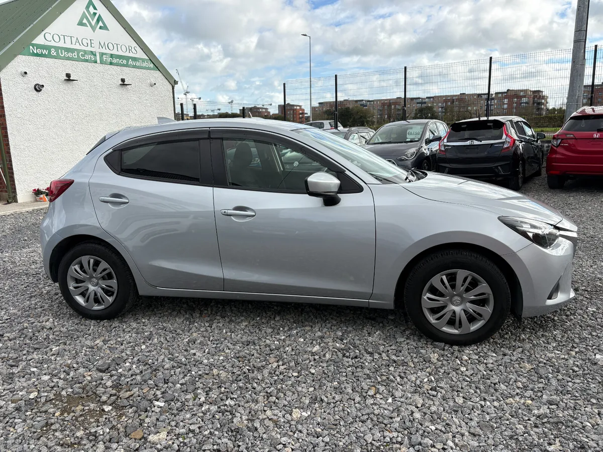 Mazda Demio - Image 4