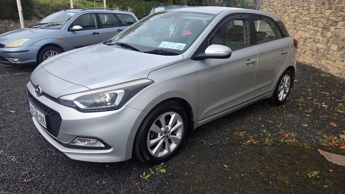 Hyundai i20 - LIKE NEW - FINANCE AVAILABLE - Image 2