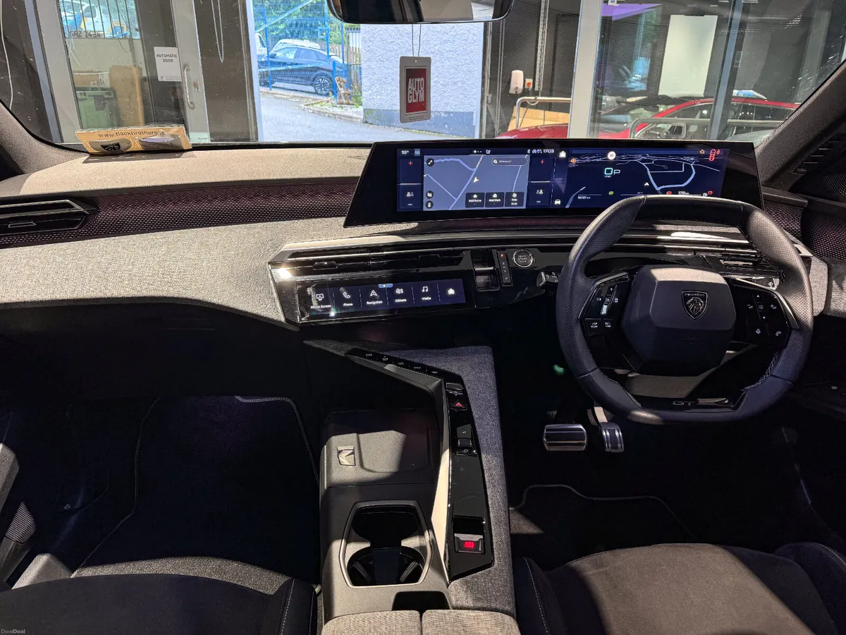 2025 Peugeot 3008 GT 1.2 MHEV 136 E-DCT6 - Image 4