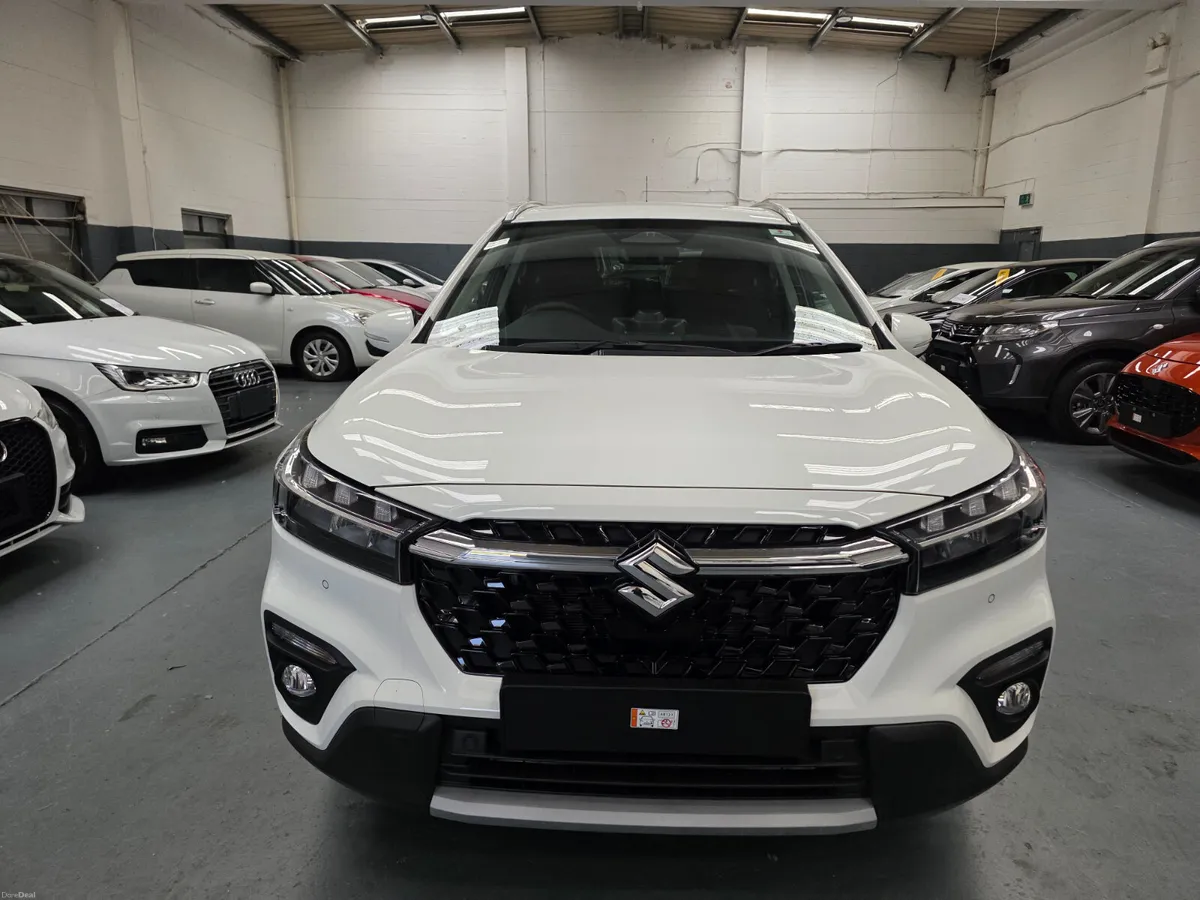 Suzuki S-Cross Motion Mild Hybrid Manual - Image 2