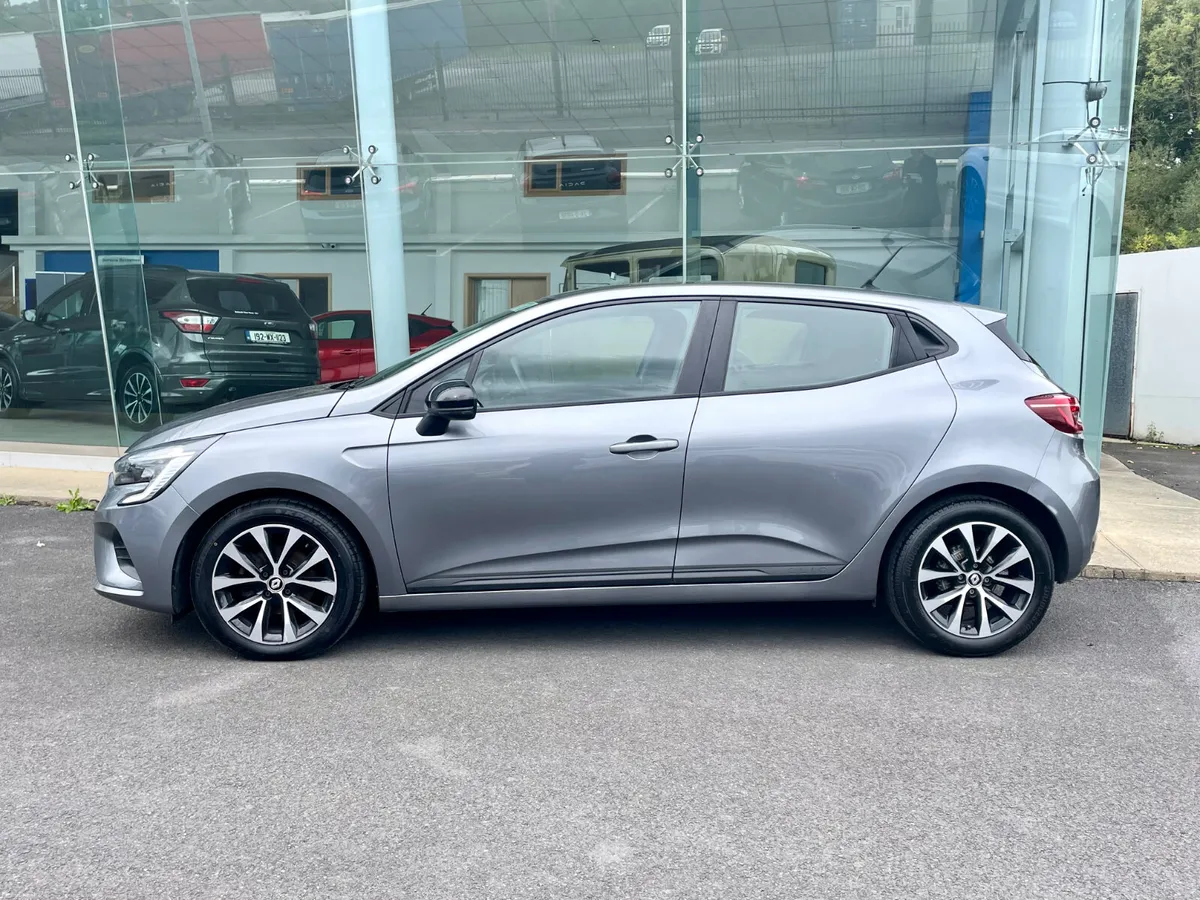 Renault Clio 1.0 Petrol - Image 3