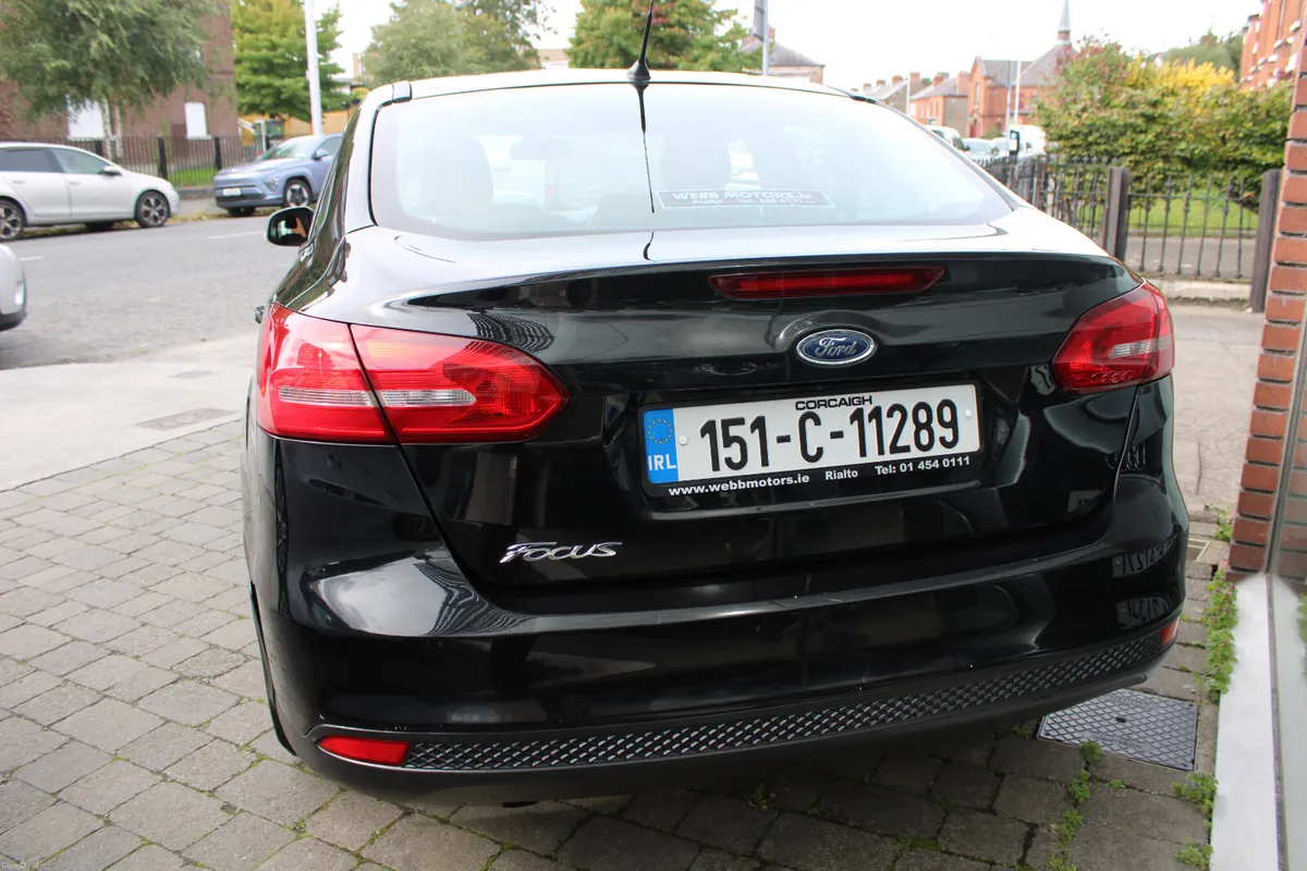 Ford Focus 1.5 TDCI SALOON 2015 - Image 4