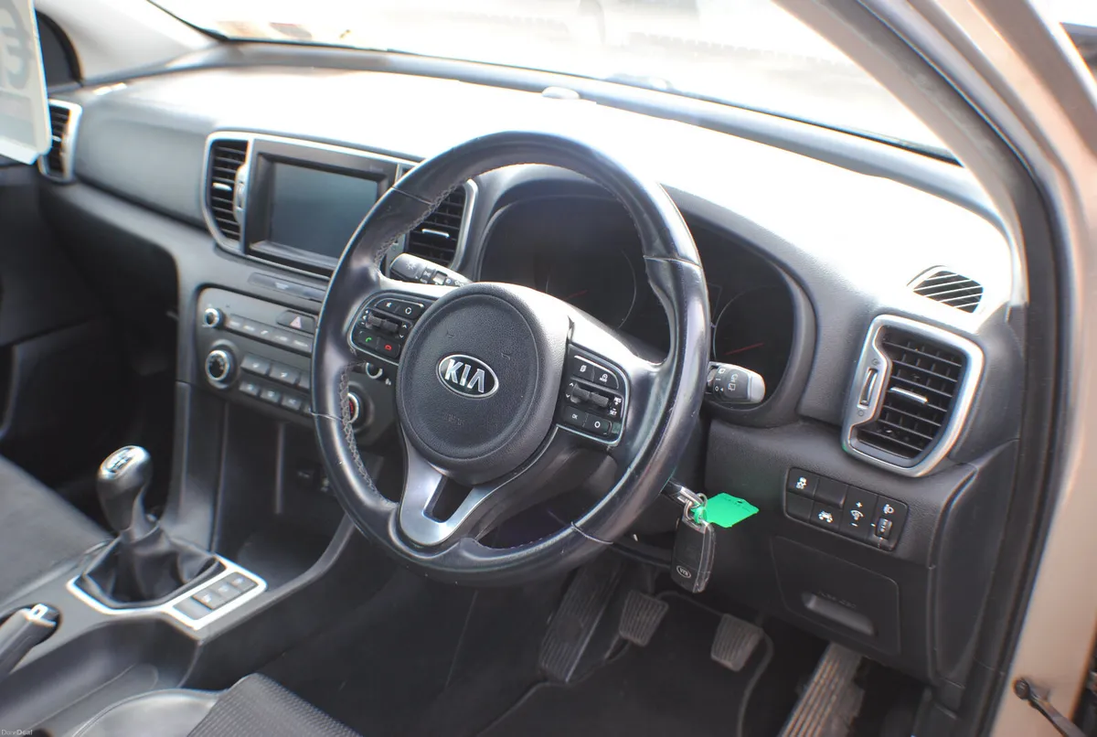 Kia Sportage 2016 1.7 D SUV - Image 3