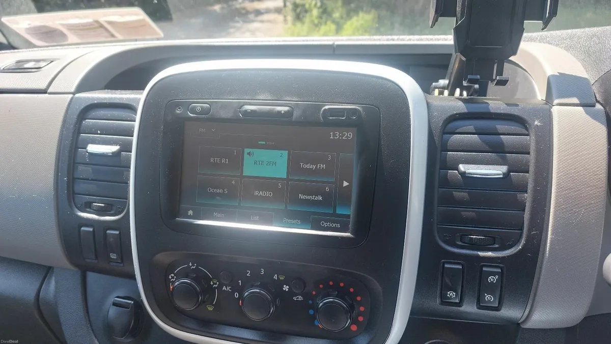 Renault Trafic 2016 - Image 3