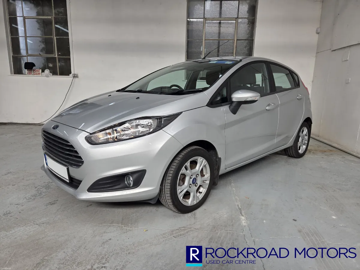 Ford FiestaZetec 1.25,  2016 - Image 2