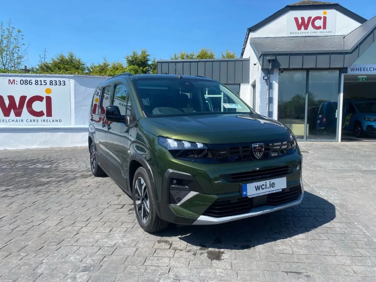 Wheelchair Taxi Auto Peugeot Rifter - Image 1