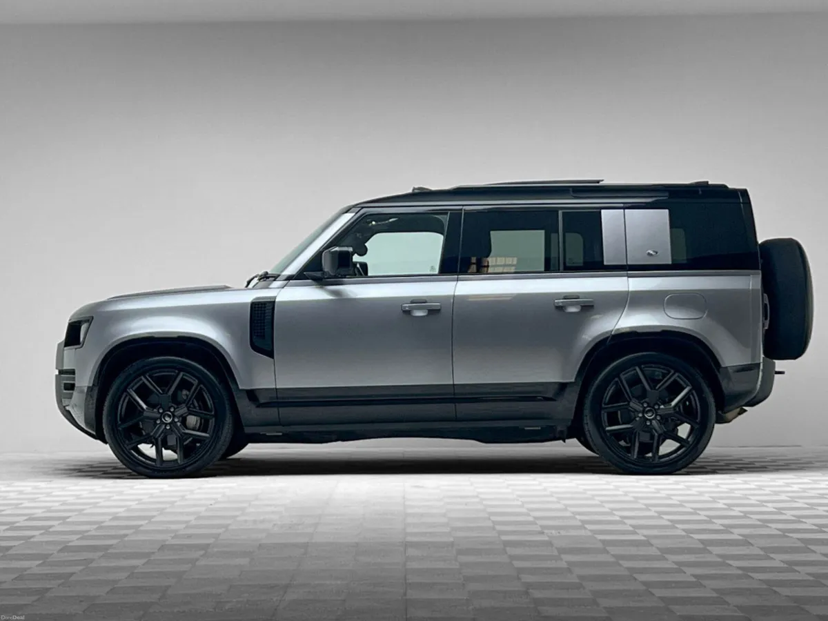 Land Rover Defender HSE X-DYNAMIC P400E - Image 4