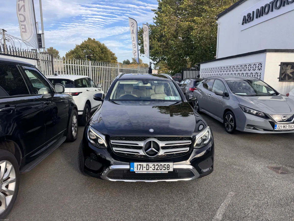 17 Mercedes-Benz GLC Automatic - Image 3