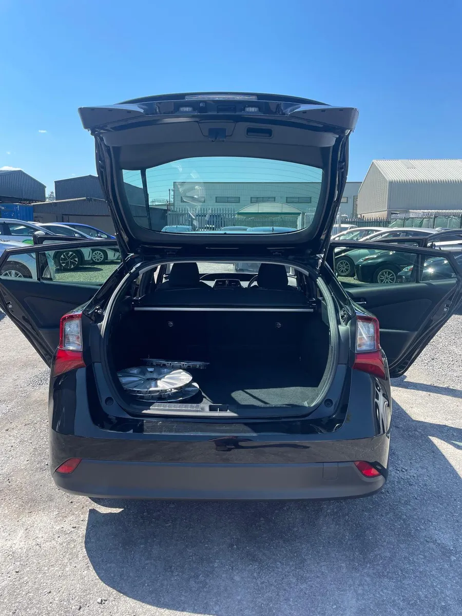 2021 Toyota Prius Self Charge Hybrid Automatic - Image 3