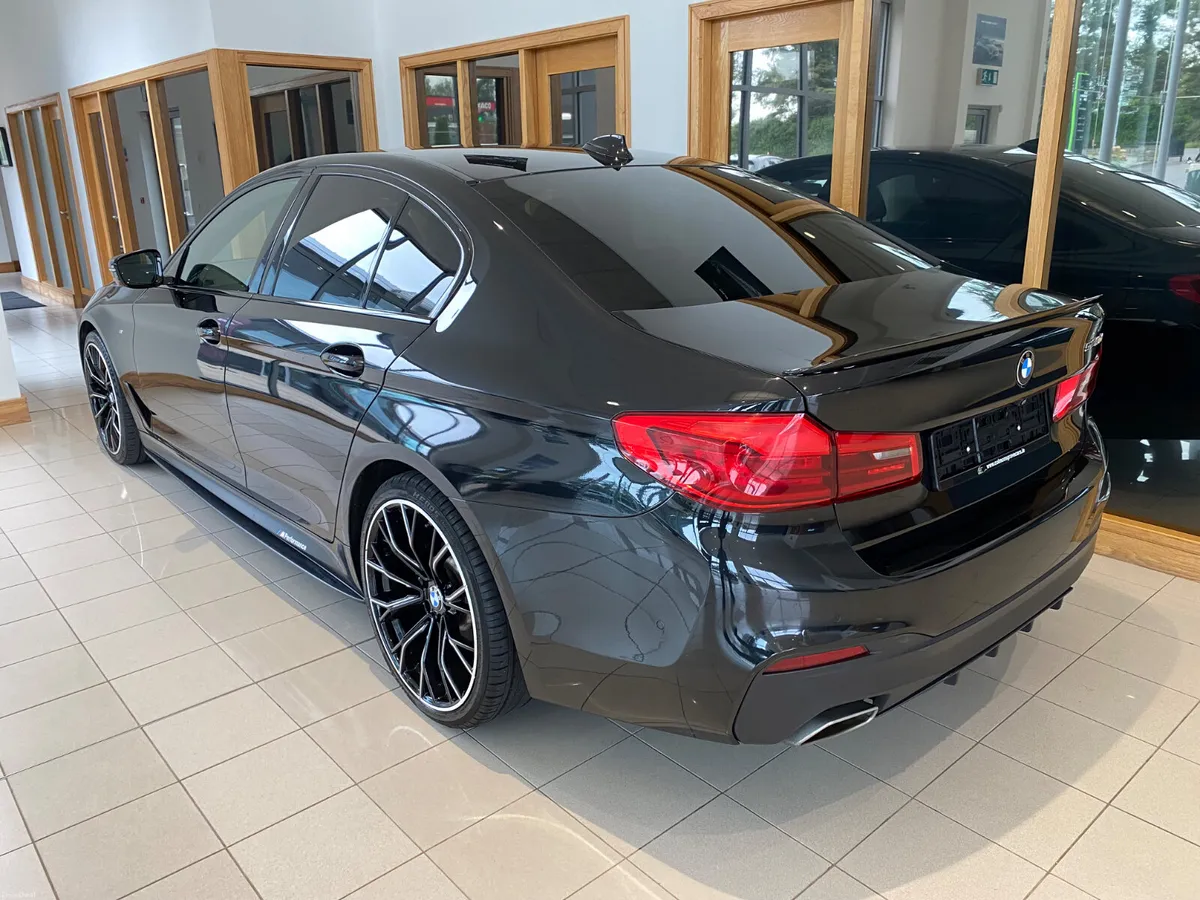 BMW 5-Series 2019 M sport - Image 4