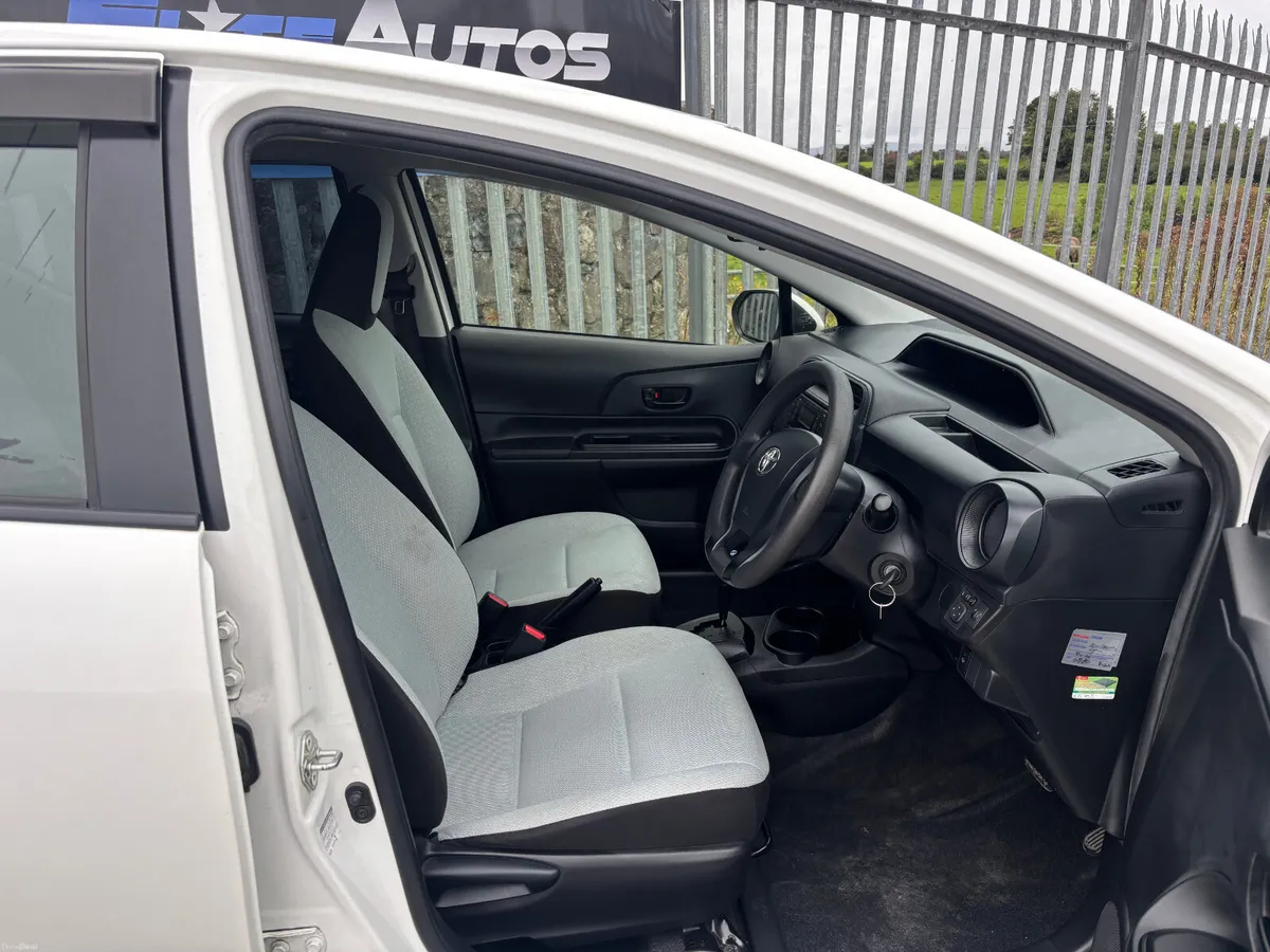 Toyota Aqua Self Charging Hybrid 2019 - Image 3