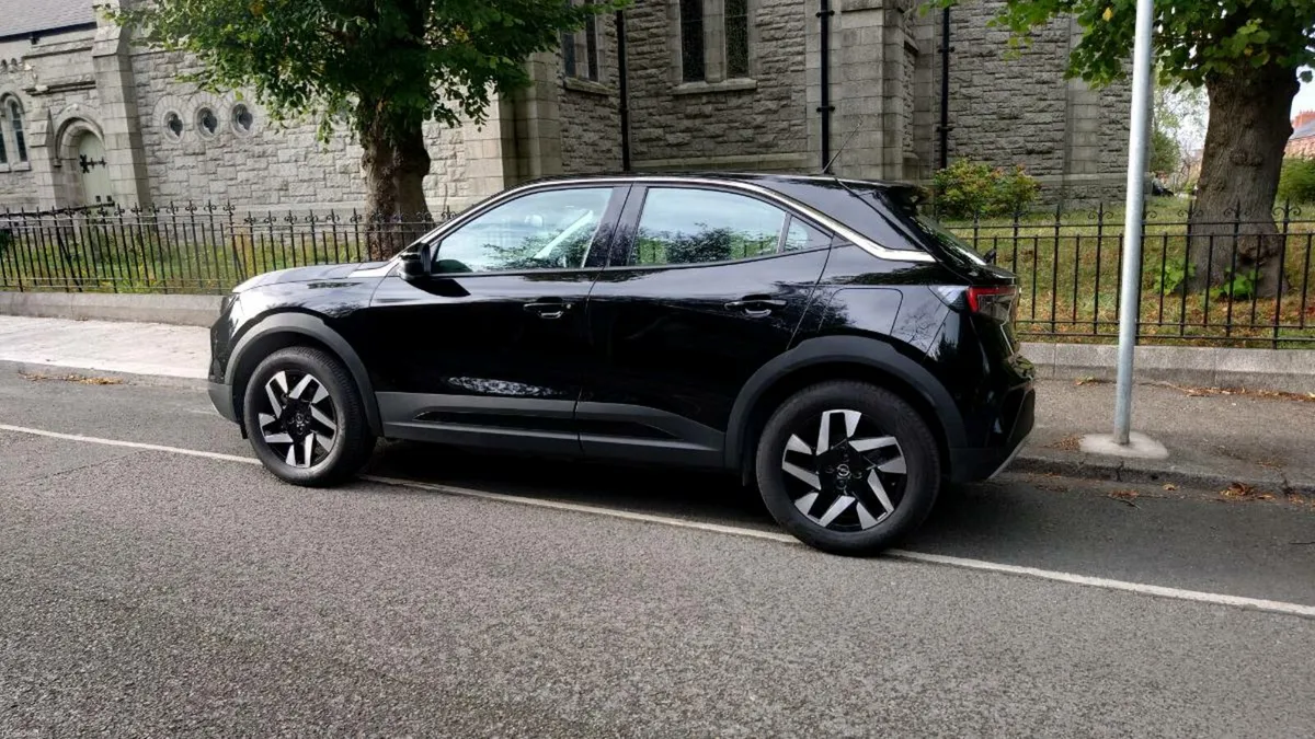 2023 Opel Mokka-e Elite - Image 3