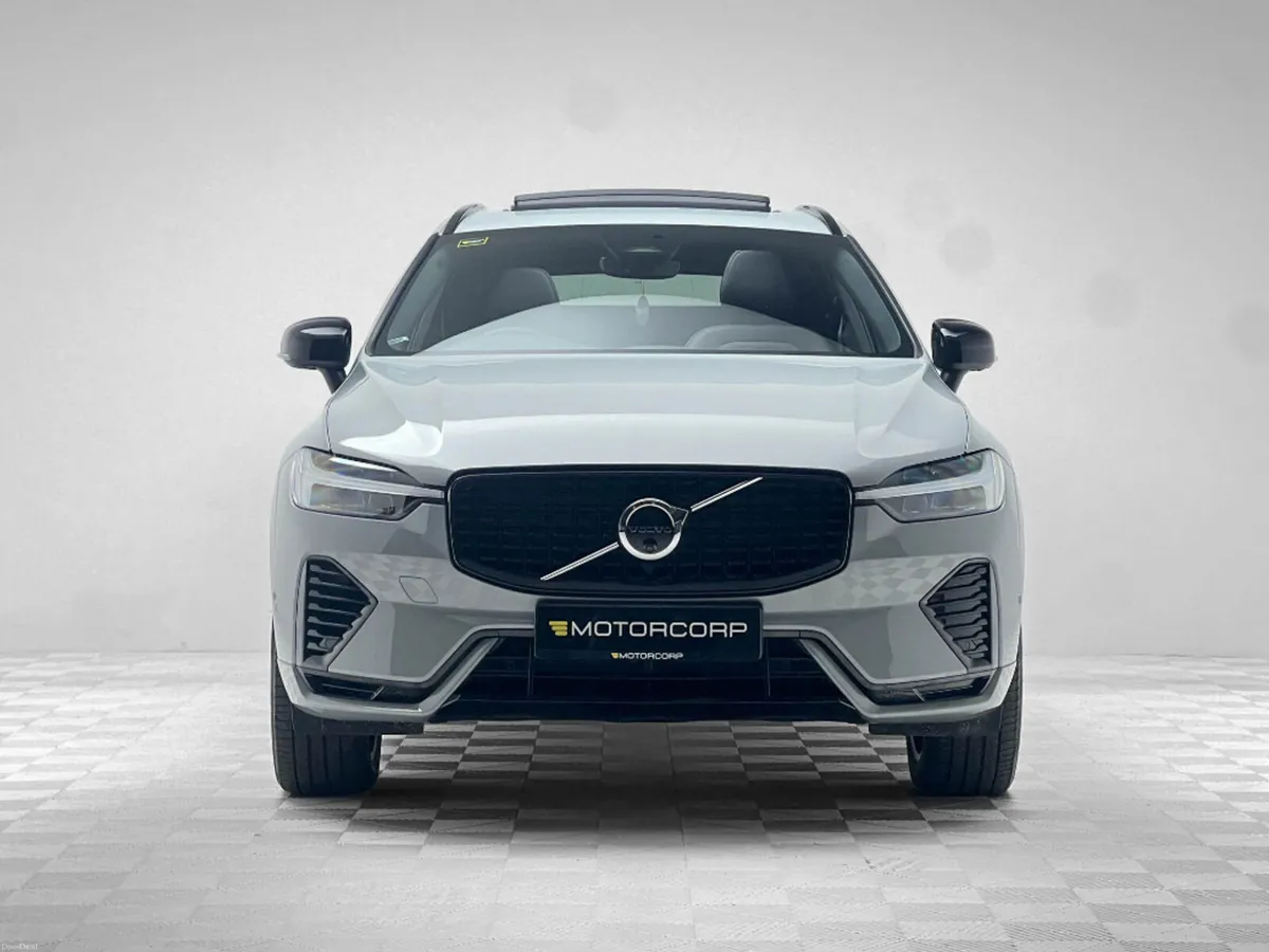 Volvo XC60 PLUS T6 RECHARGE - Image 2