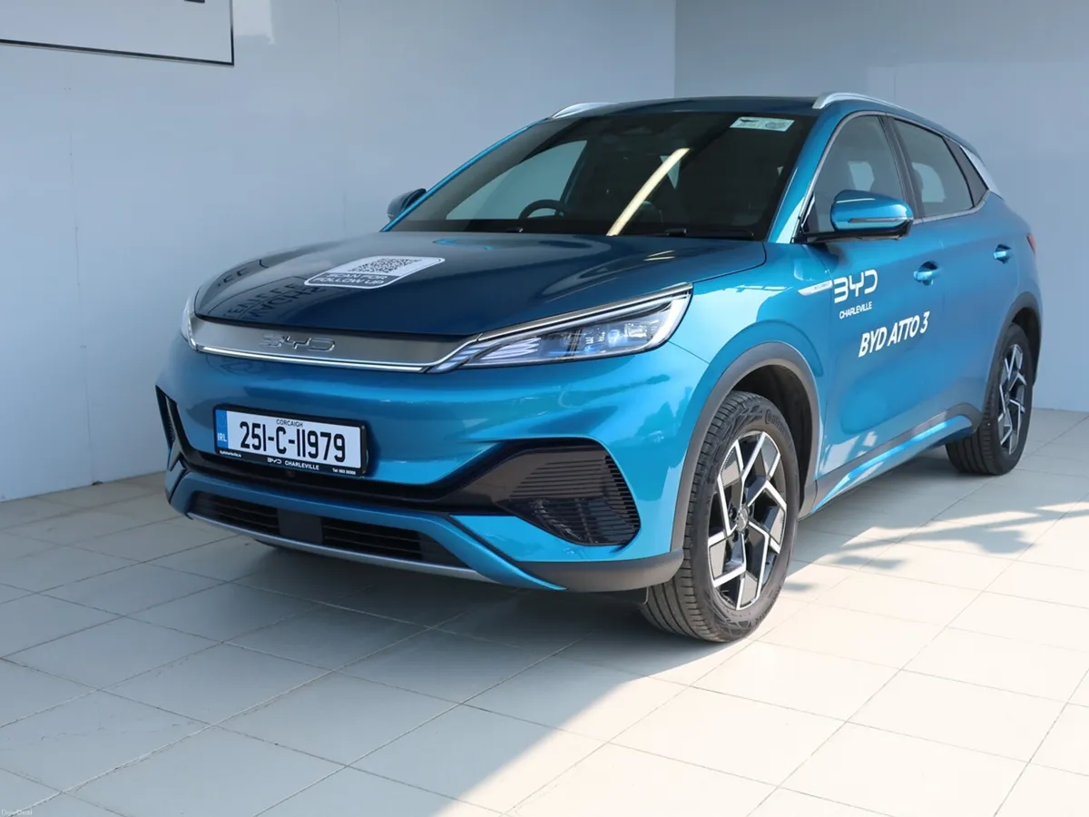 2025 BYD ATTO 3 Design 60kwh - Image 2