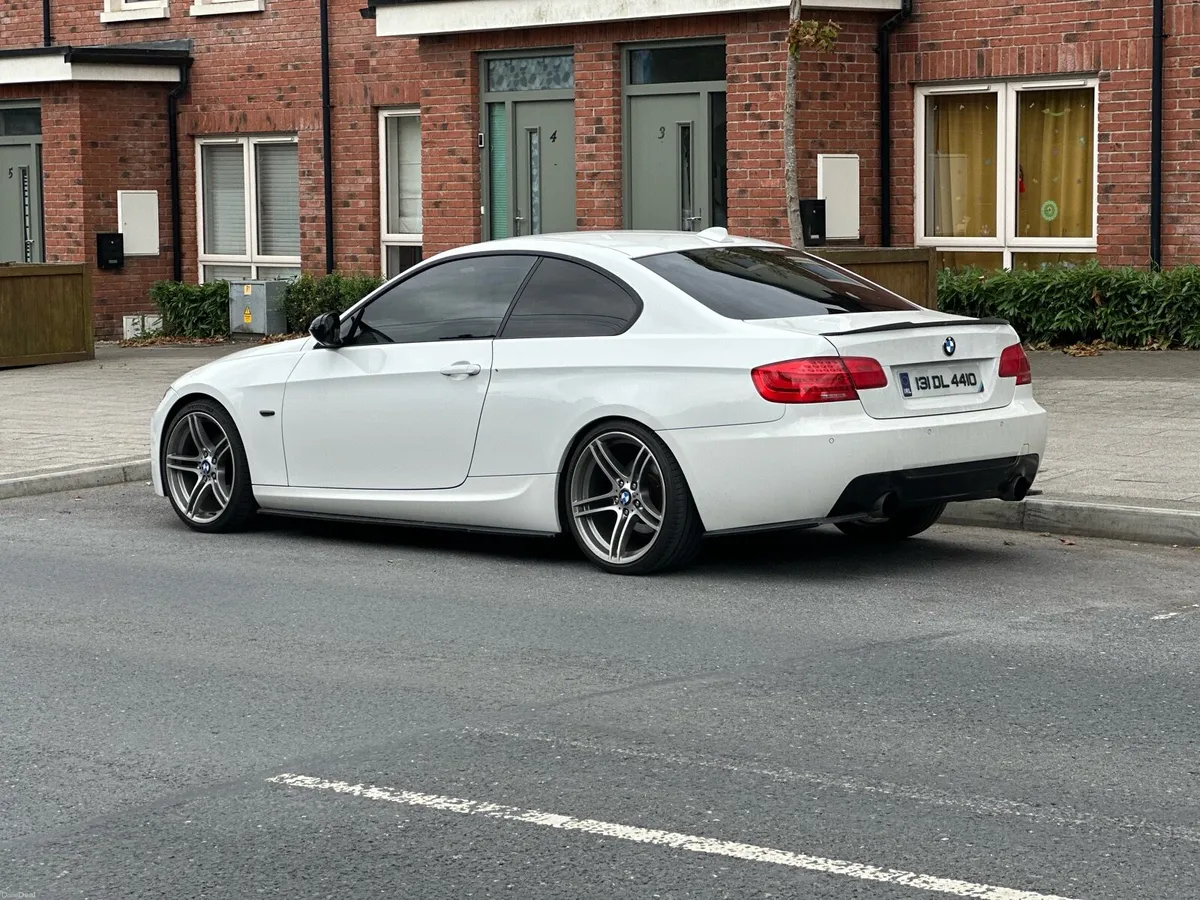 BMW e92 320d Automatic - Image 6