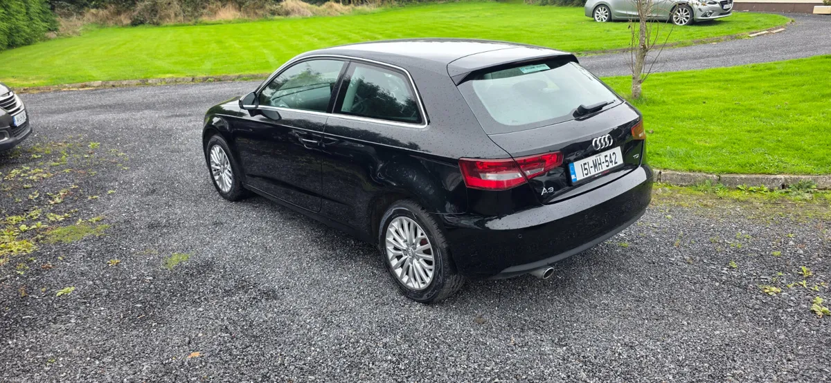 Audi A3 1.6d semi leather seats - Image 5