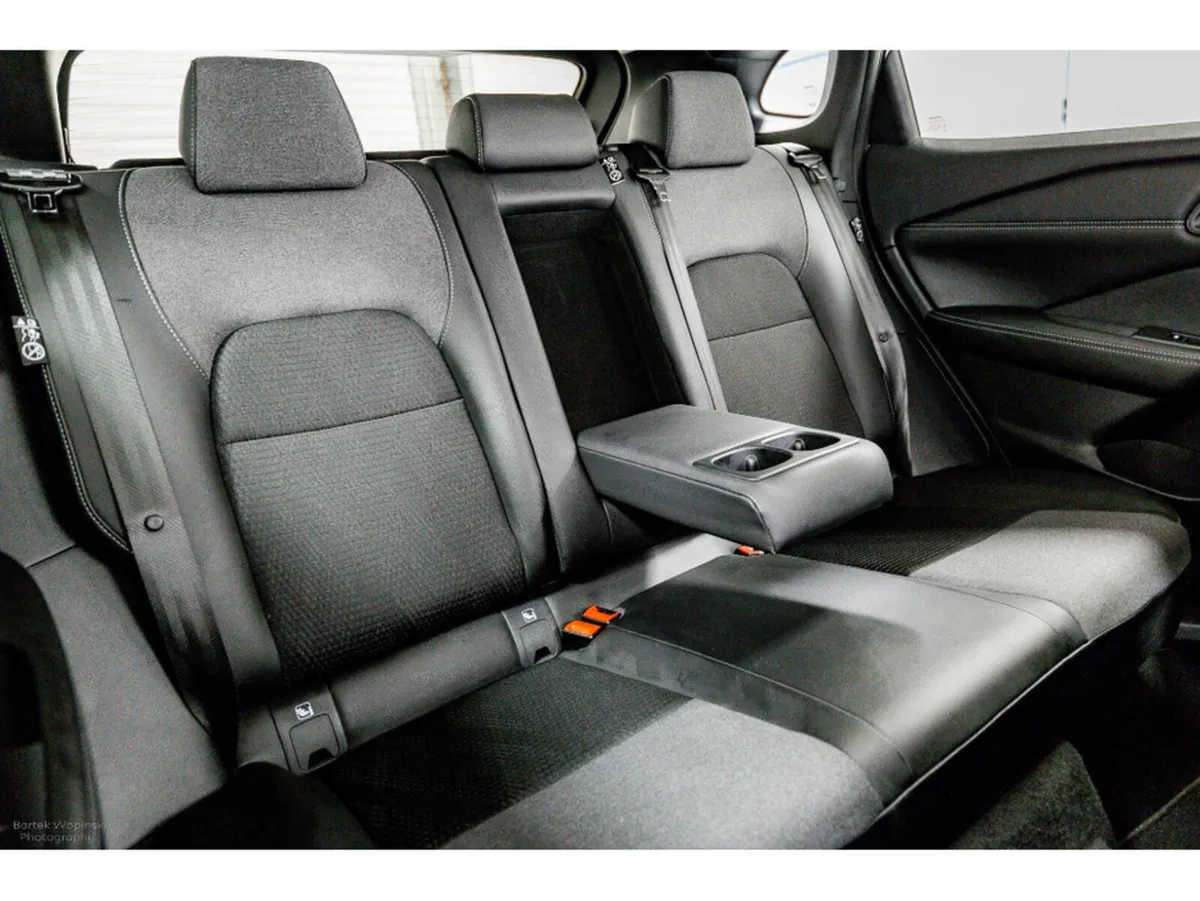 Nissan Qashqai ePower SV Premium 1.5 Hybrid 190HP - Image 4