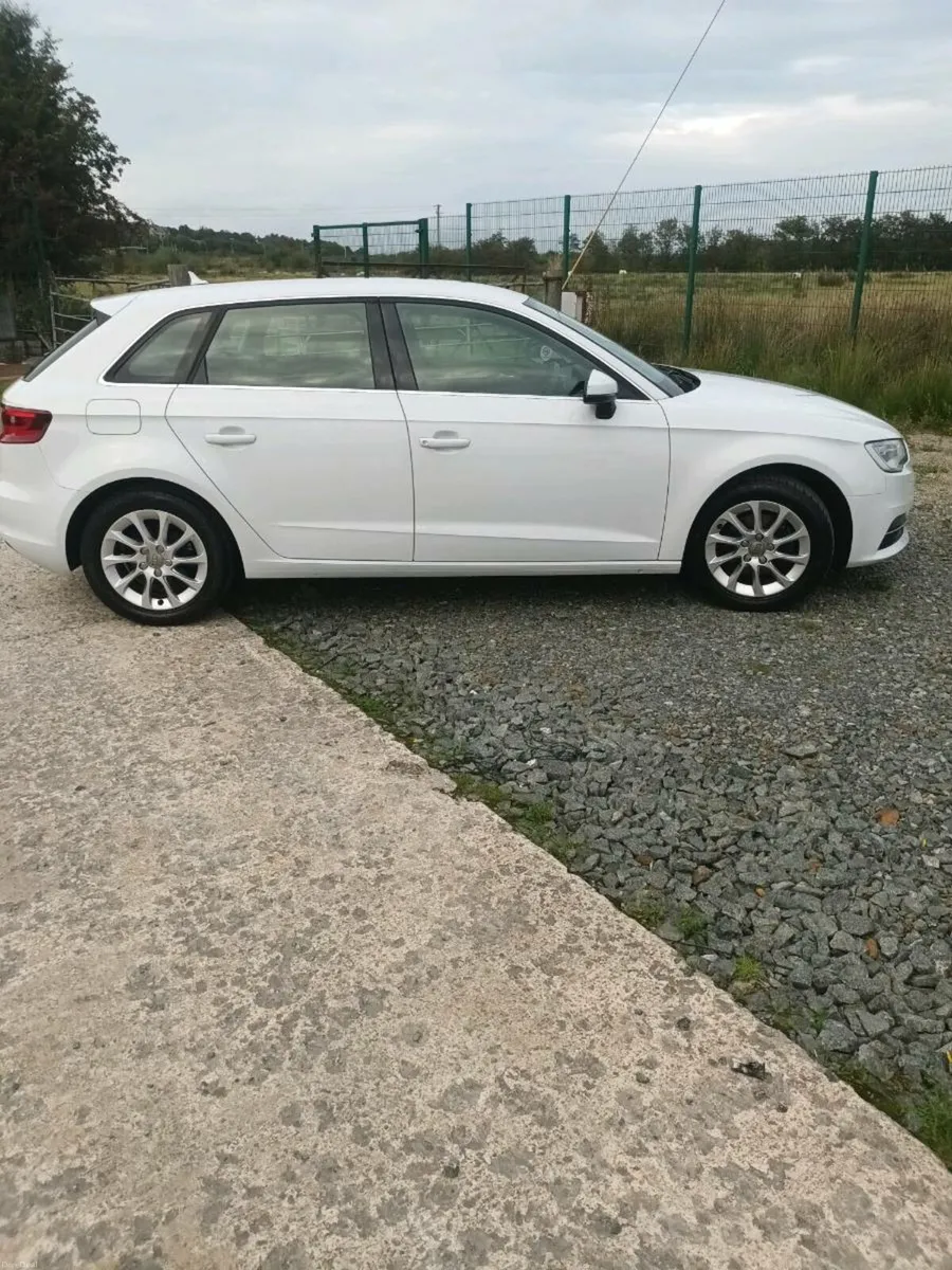2014 AUDI A3 - Image 2