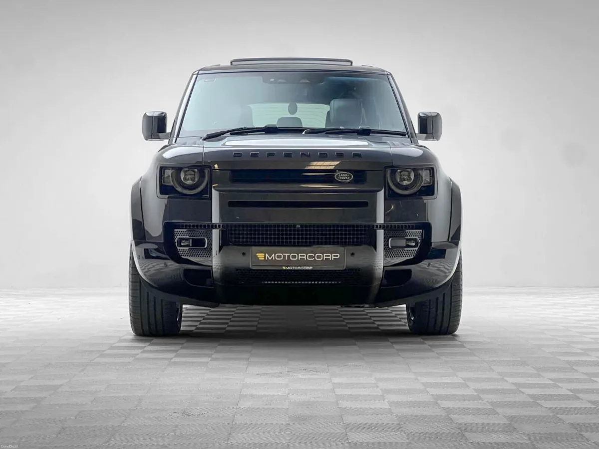 Land Rover Defender HSE X-DYNAMIC P400E - Image 2