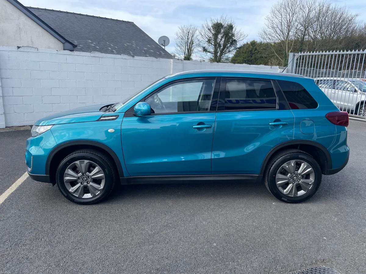 Suzuki Vitara 1.4 SZT Hybrid - Image 4