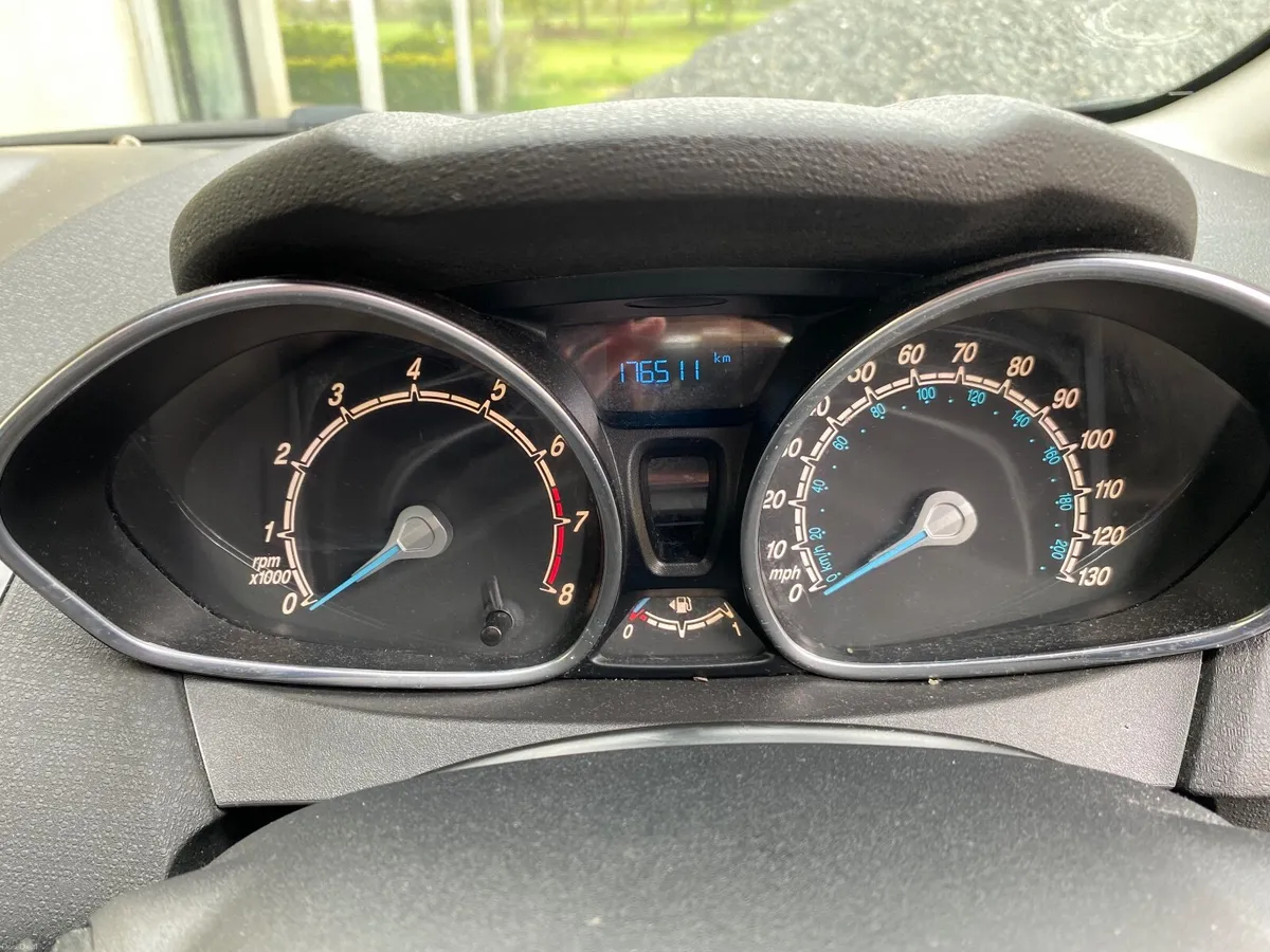 Ford Fiesta Titanium 2014 top spec (super car!) - Image 3