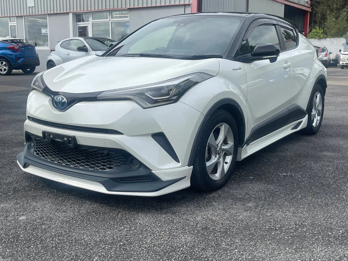 Toyota CHR 2018-2 - Image 1