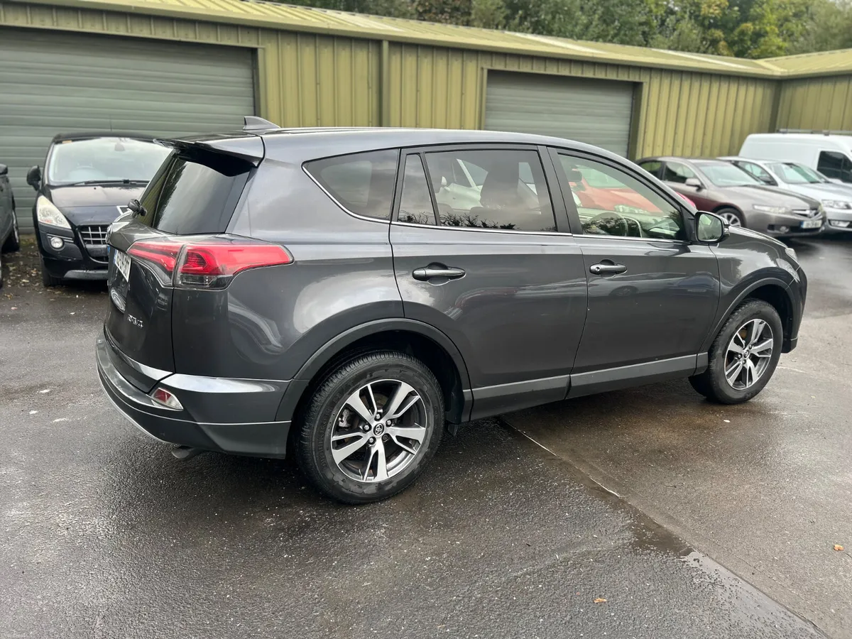 Toyota RAV4 2016 - Image 5