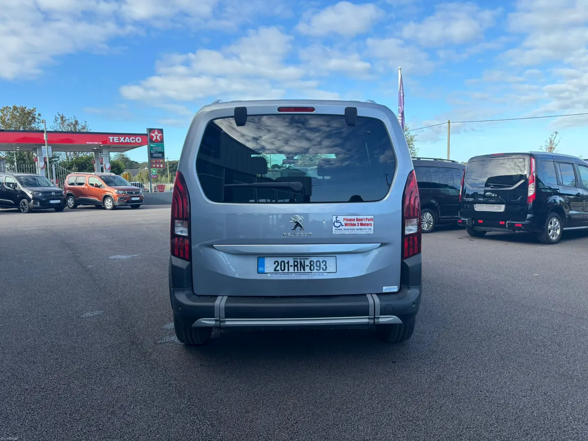 Wheelchair Car - Image 6