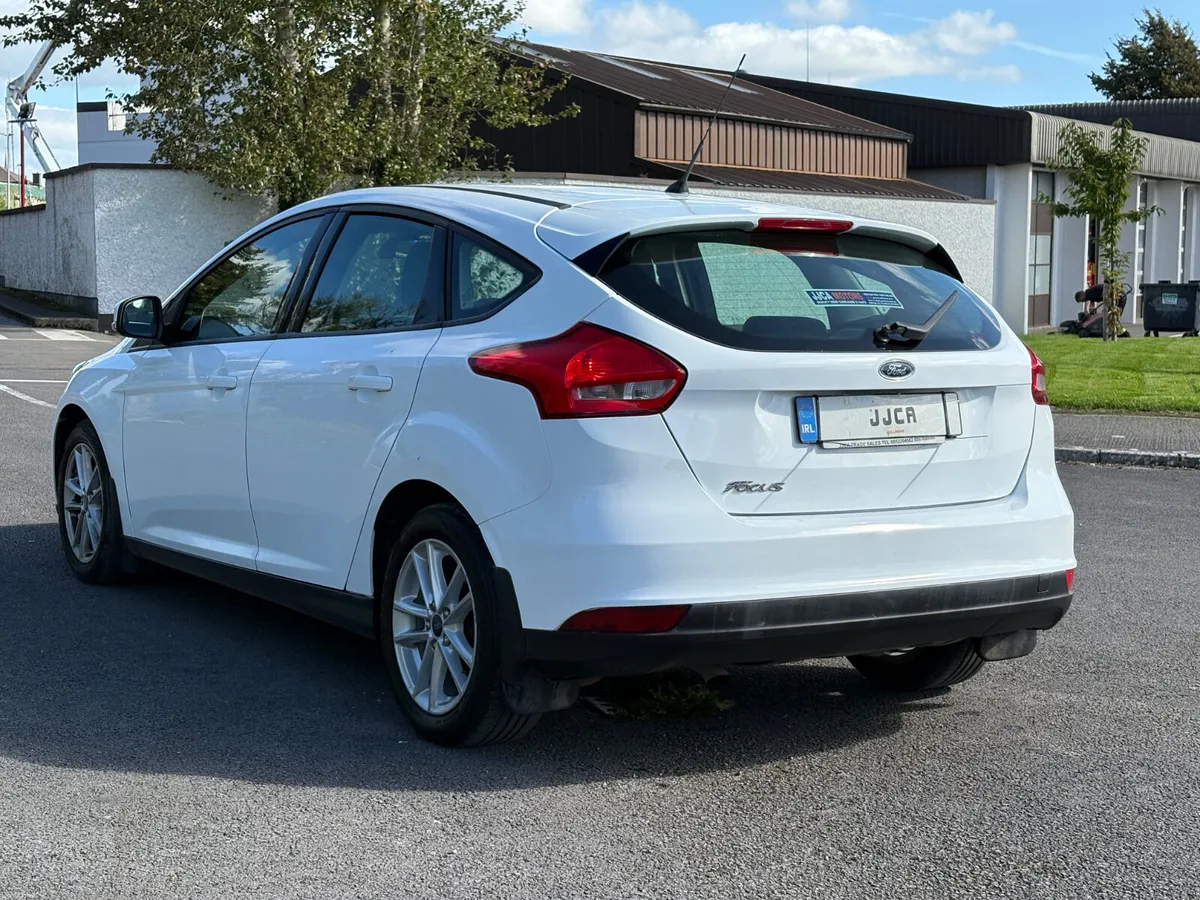 ABSOLUTELY IMMACULATE 2017 (171) FORD FOCUS - Image 4