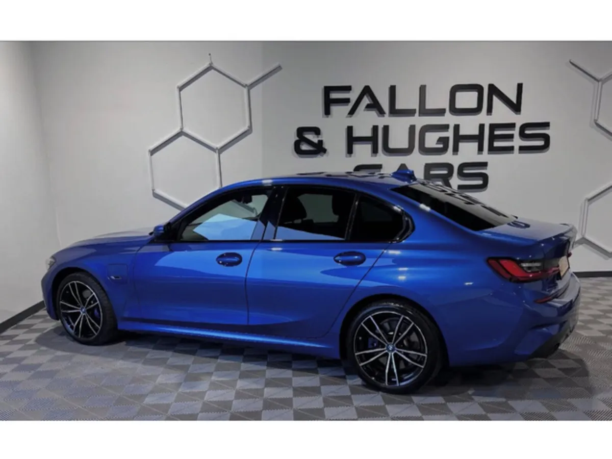 BMW 3 SERIES 330e M SPORT HYBRID  BROWN LEATHER - Image 3