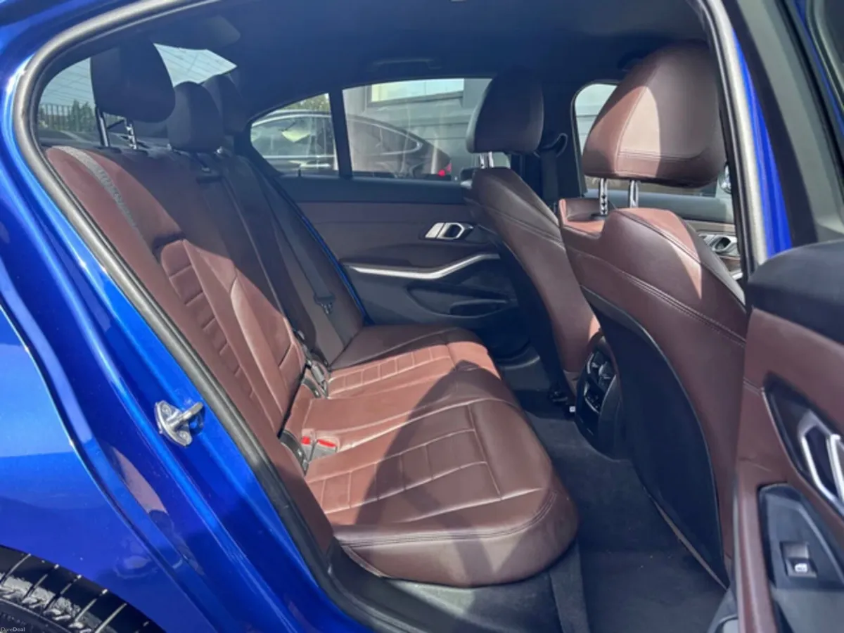 BMW 3 SERIES 330e M SPORT HYBRID  BROWN LEATHER - Image 4