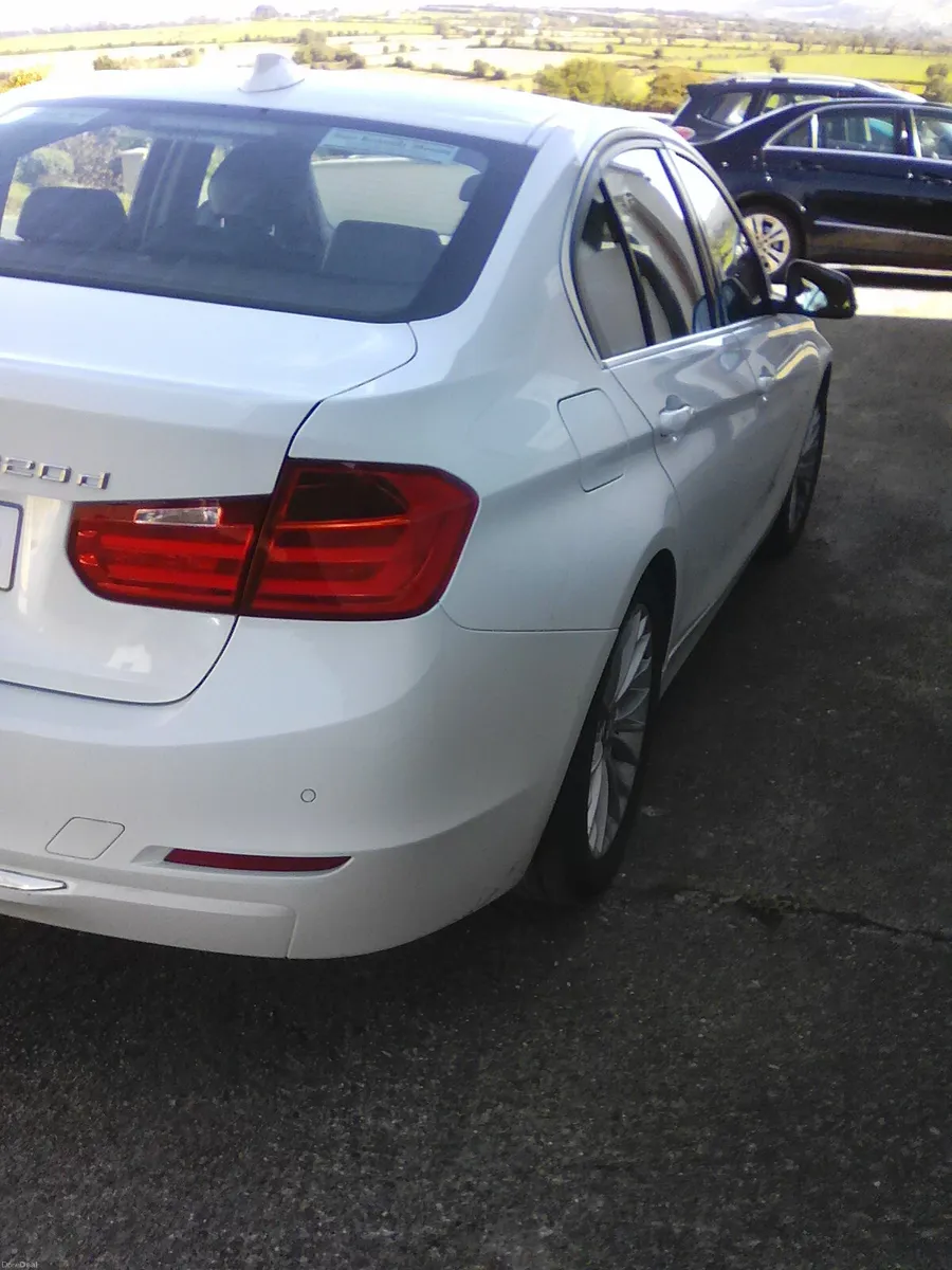 BMW 3-Series 2015 - Image 3