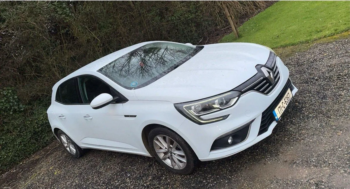 17 Renault Megane - Image 1