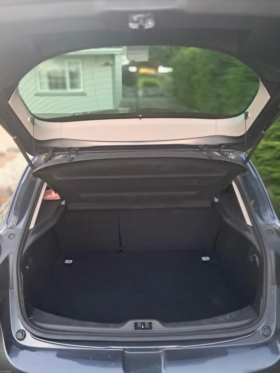 152 RENAULT MEGANE - Image 2