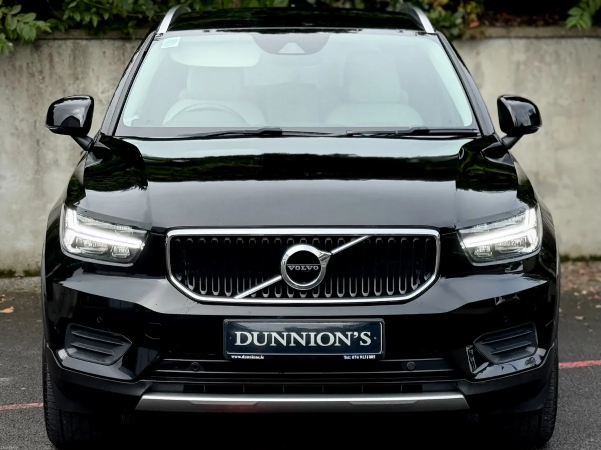 Volvo XC40, 2019, T3 MOMENTUM 5DR - Image 3