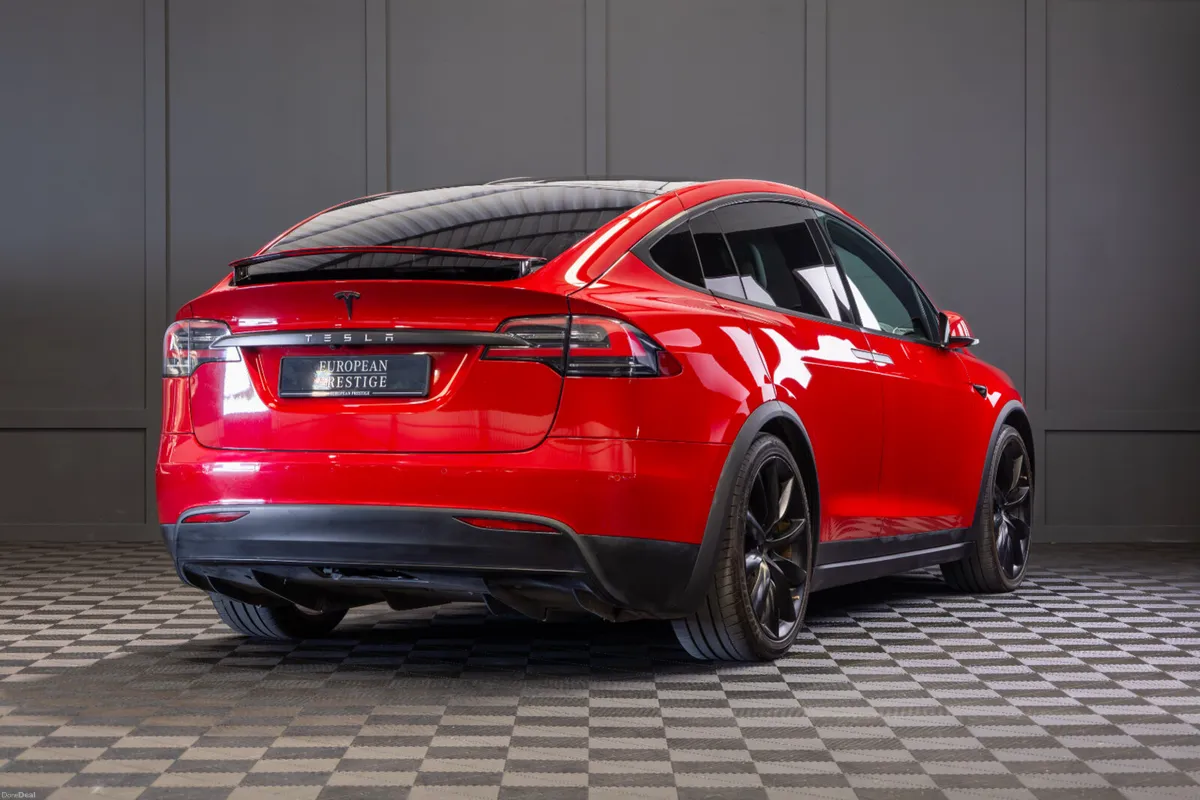 192 Tesla Model X 100d Long Range 7 Seater - Image 3