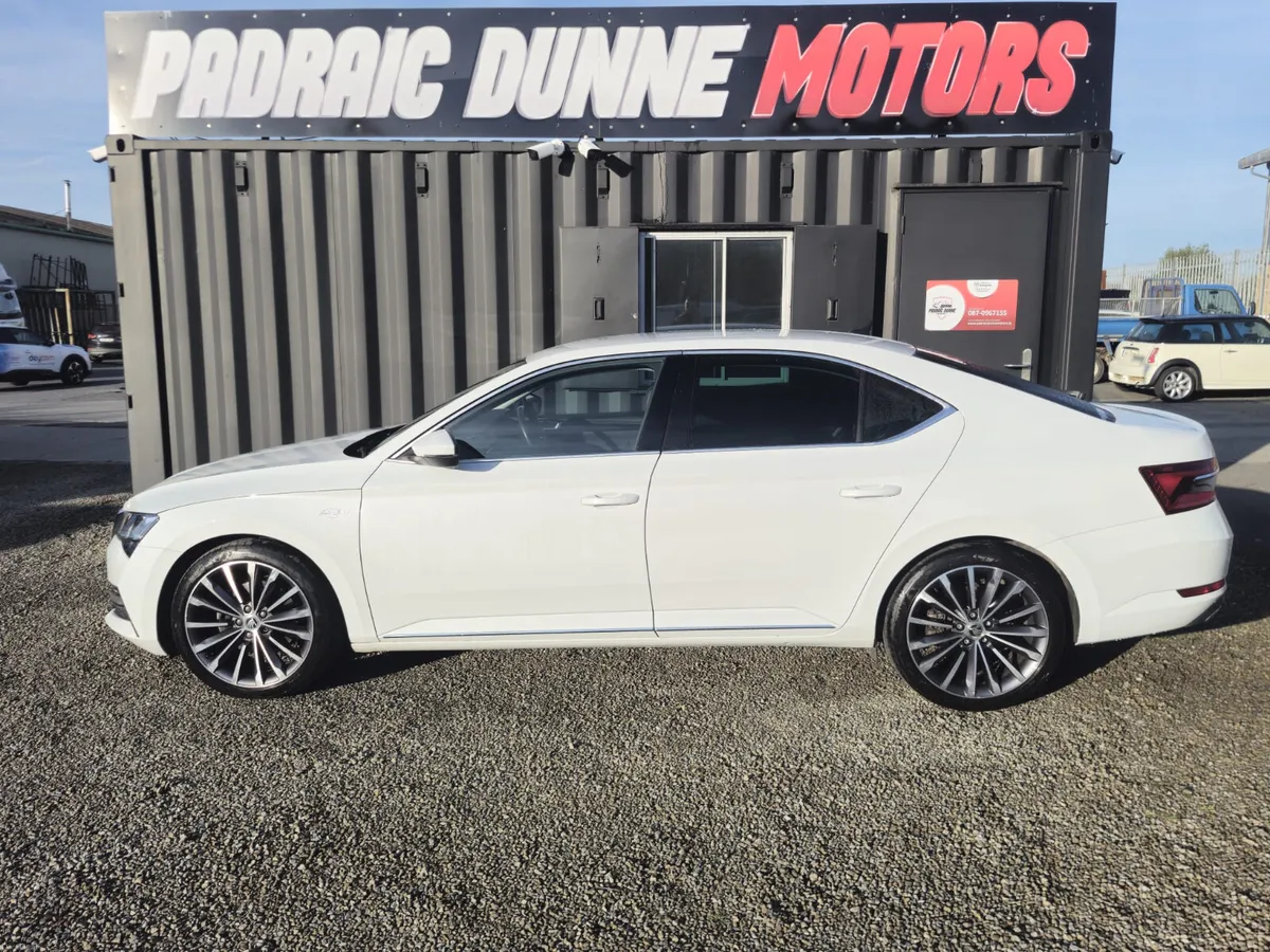 211 Skoda Superb Laurin & Klement DSG - Image 3