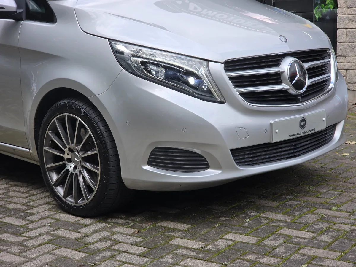 2017 MERCEDES V220D AUTO 7 SEATER. - Image 4