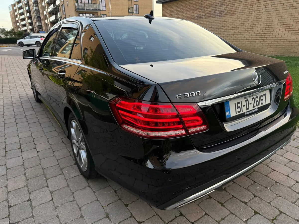 Mercedes-Benz E300 2015 - Image 3