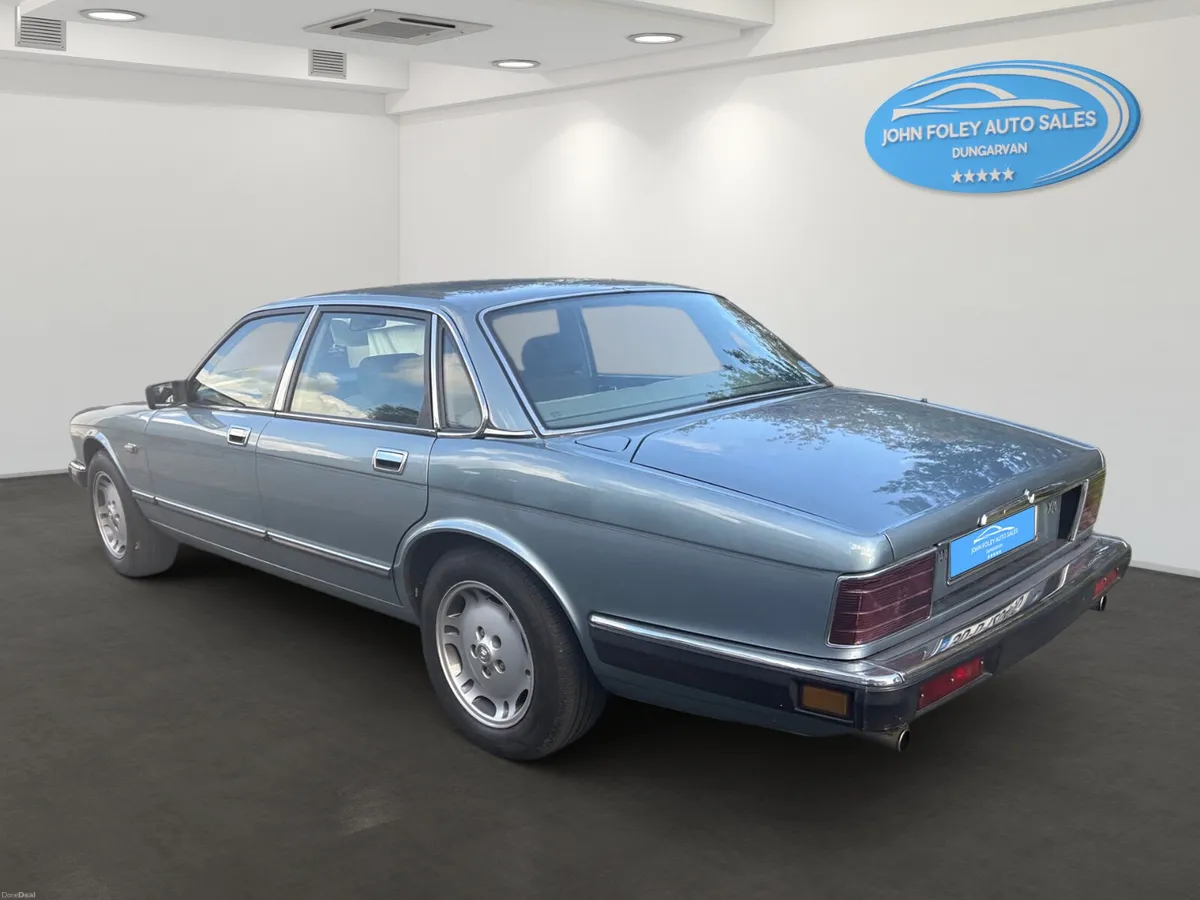 1990-Jaguar XJ6 - Image 4