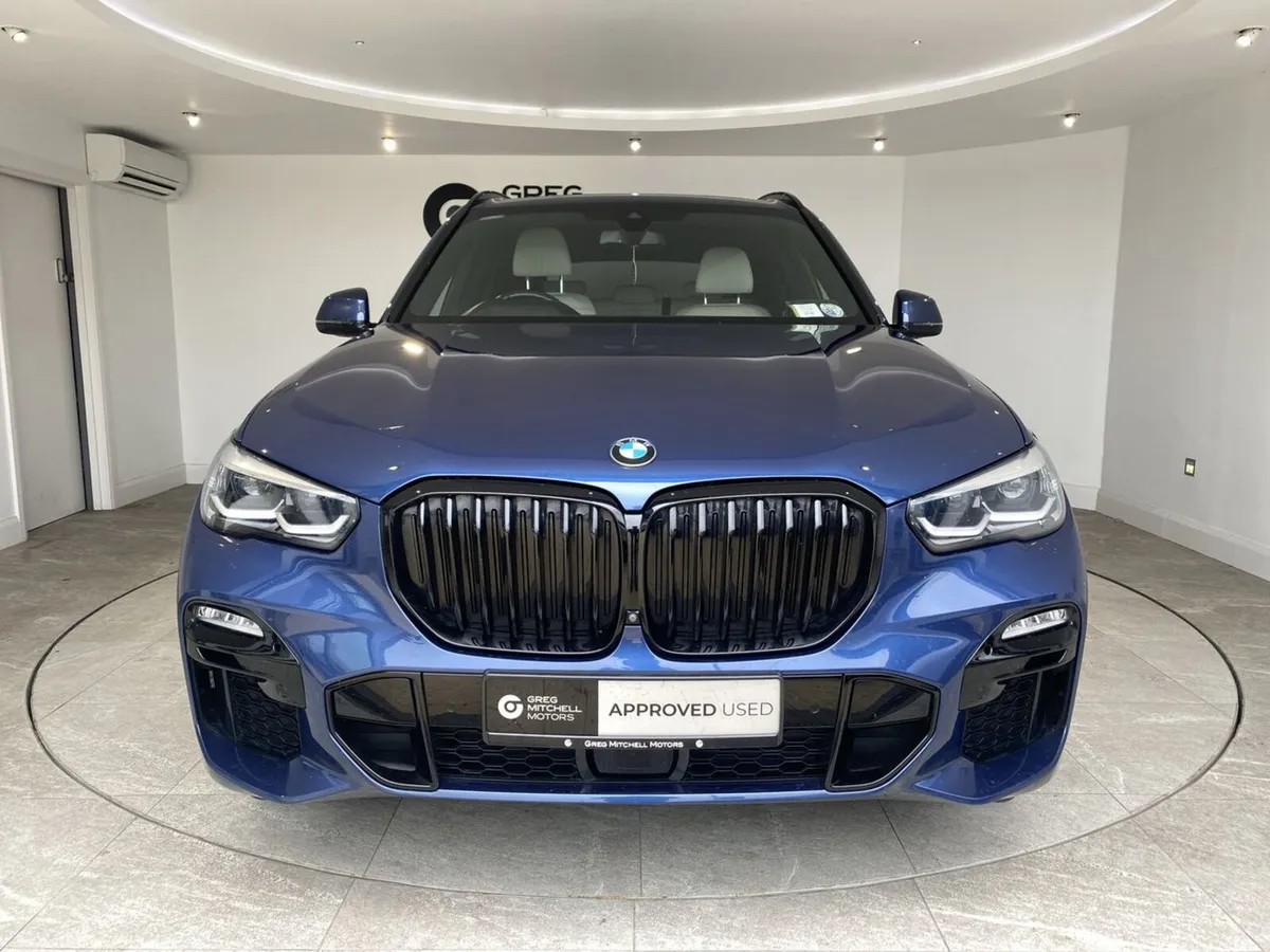 BMW X5 2021 - Image 2