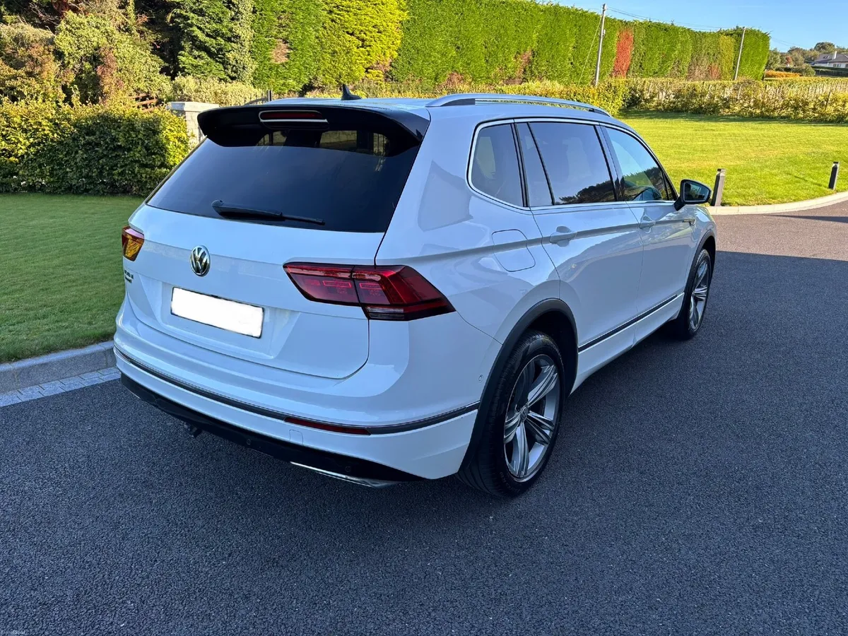 VW Tiguan 2020 2.0 TDI R-Line - Image 3