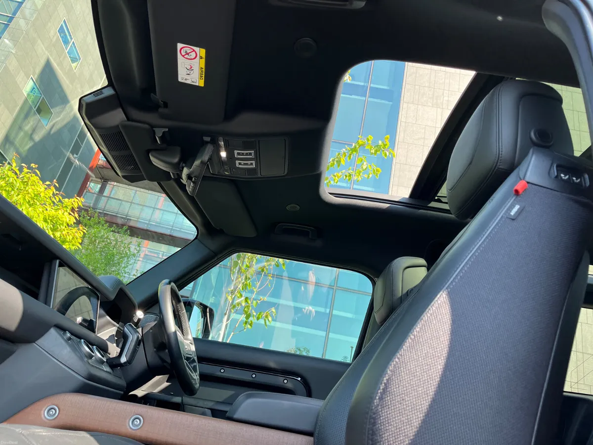 2021 Land Rover Defender 90 P400 X-Dynamic Hse - Image 4