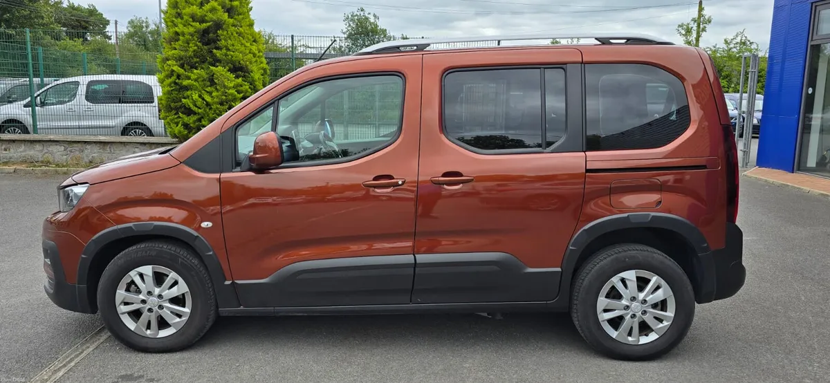 Wheelchair Accessible Peugeot Rifter 2021 - Image 5