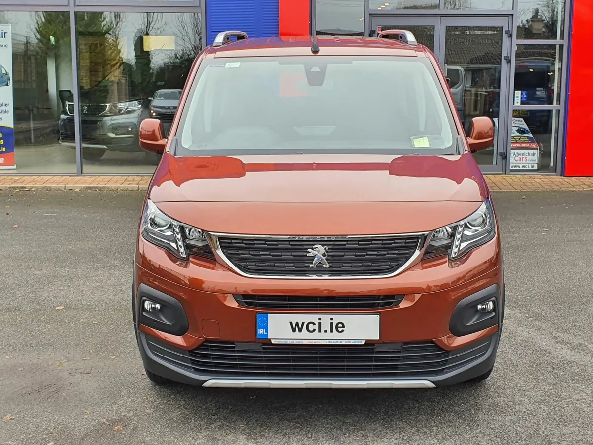 Wheelchair Accessible Peugeot Rifter 2021 - Image 4