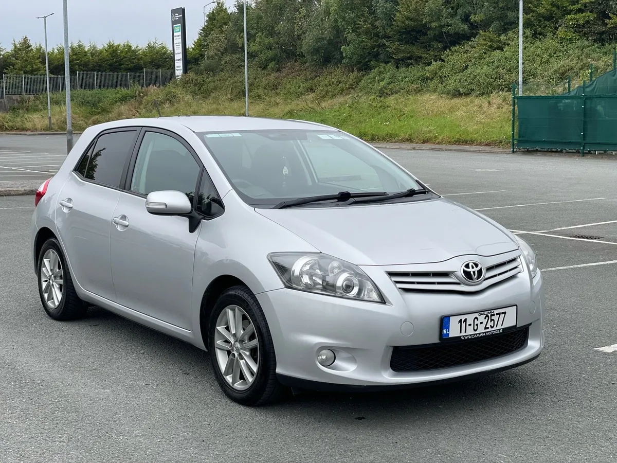 TOYOTA AURIS 1.4 Diesel AUTOMATIC - Image 1