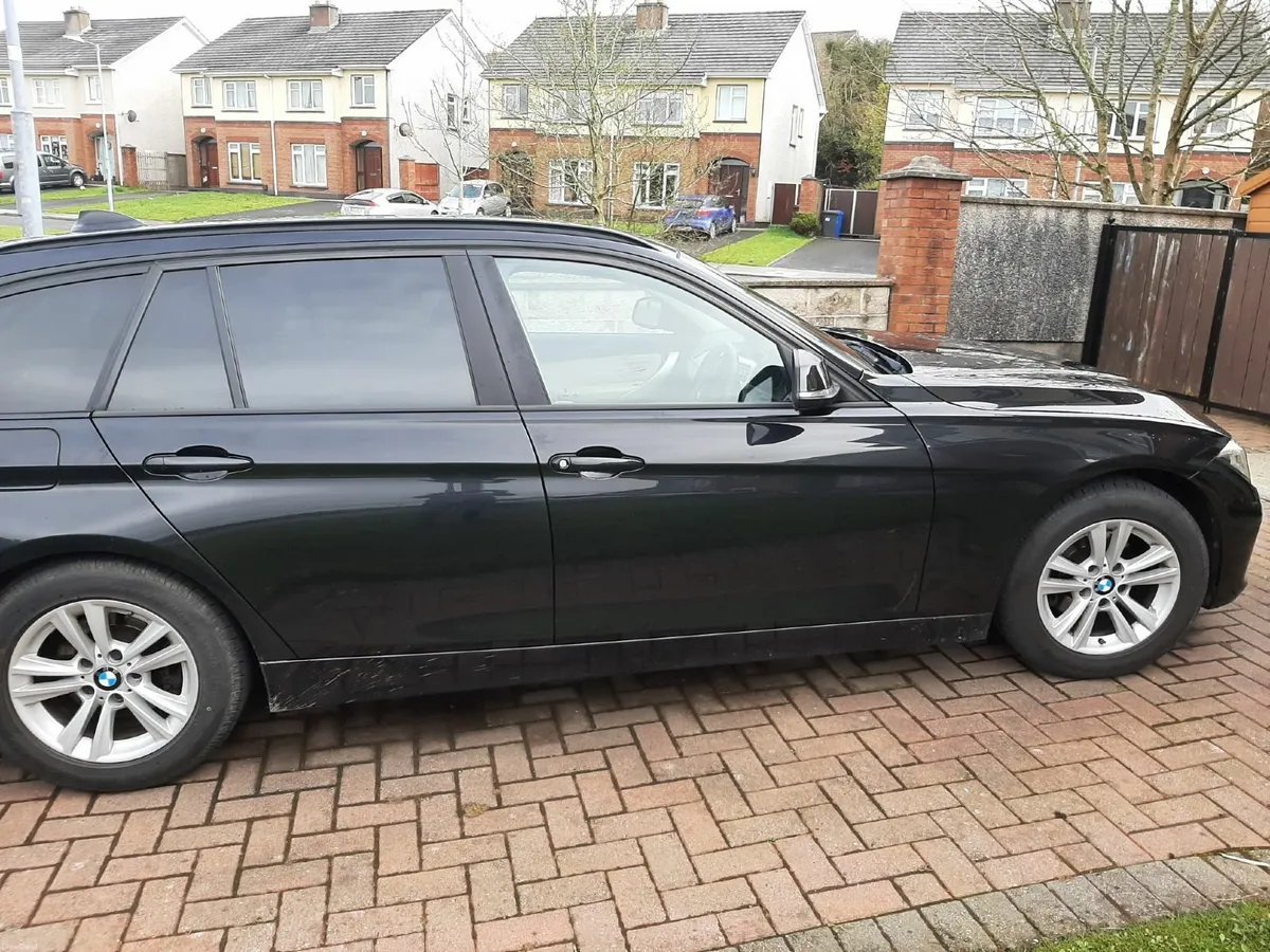 BMW 3-Series 2015 - Image 4