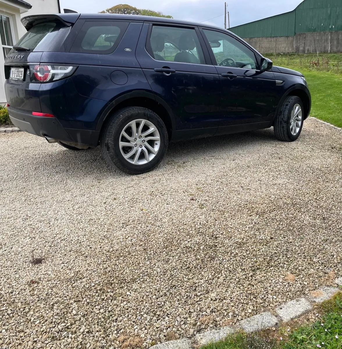 Land Rover Discovery Sport 2019 - Image 2
