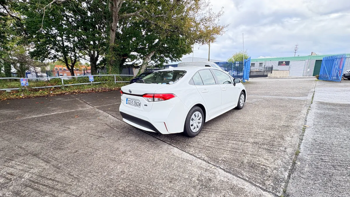 Toyota Corolla 1.8 Hybrid 2020 - Image 4