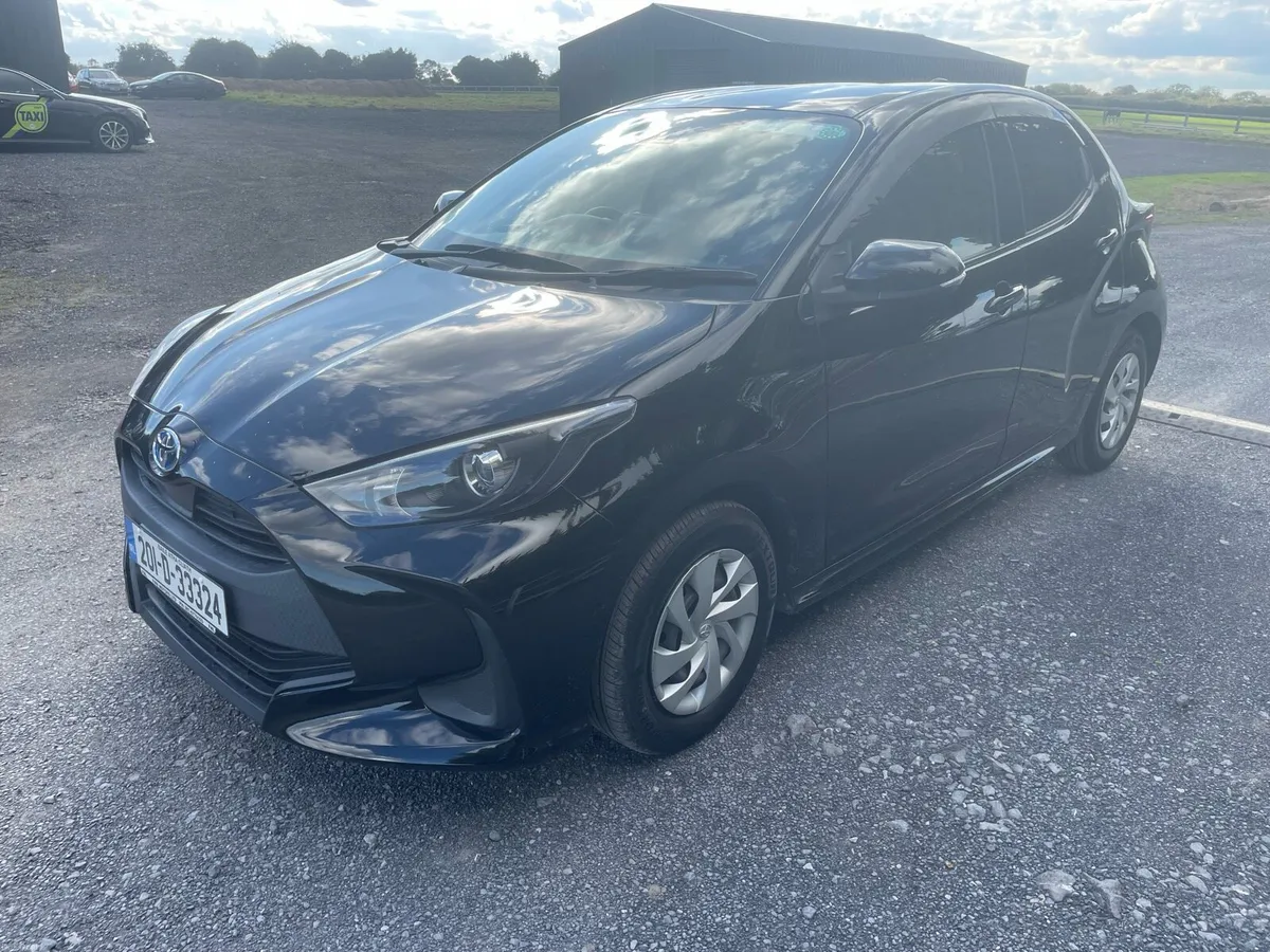 Toyota Yaris New Model 1.5 Hybrid Push Start - Image 3